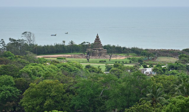 DSC_9376 - Long view of Shore temple on the northeast side of old lighthouse.