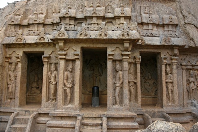 DSC_9455 - Trimurthy cave, north Krishna s butter ball - for Brahma,Shiva,Vishnu - 3 shrine cells, highly decorated and finished cave.