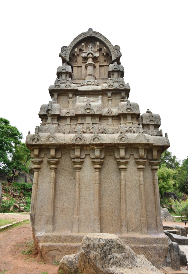 DSC_9544 - Roof of Ganesh ratha is designed like hood of a country wagon,with end shaped like a human head decorated with a trident.