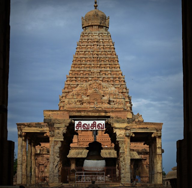 DSC_0189 - Nandi Mandapa and 216ft high Sri Vimana of Thanjavur Big temple.