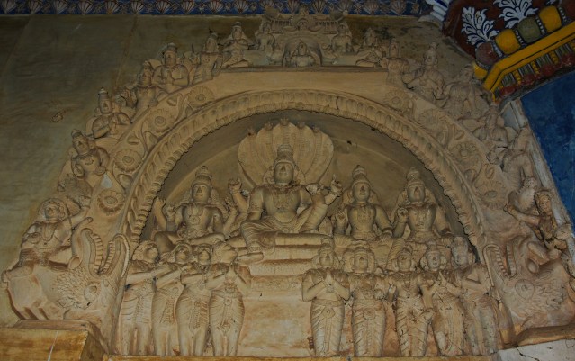 DSC_0432 - Plaster relief of Lord Vishnu with his consorts having a makarathorana - Maratta Durbar hall.