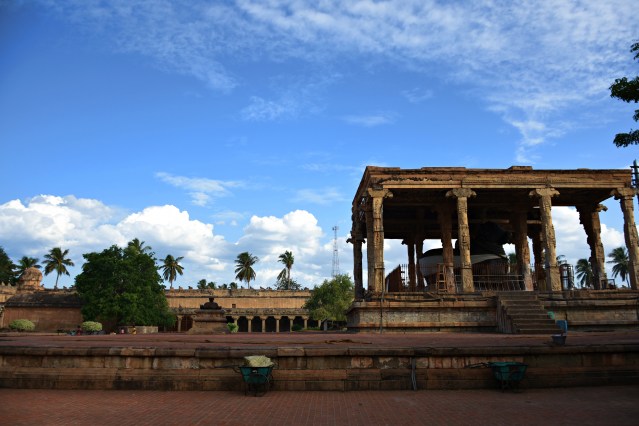 DSC_0457 - Beautiful evening sky from Thanjavur Brihadeeswara temple complex - North side.