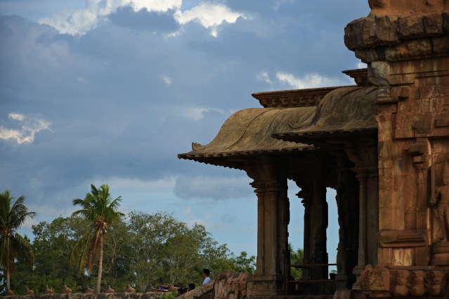 DSC_0489 - An evidence of the influence of Chinese architecture seen at the Mukhamandapa of Brihadeeswara, Thanjavur.