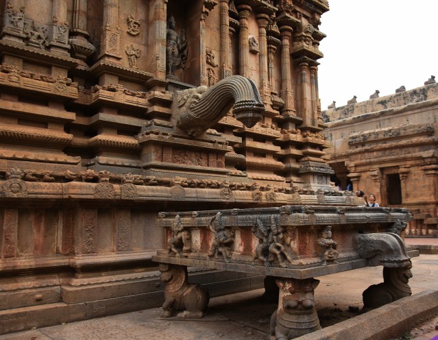 DSC_0527 - Architectural design of the Komugham or Pranala of E facing Subrahmanya shrine - N side.