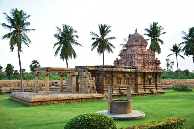 DSC_9978 - Kailasanatha Shrine at South - East facing.