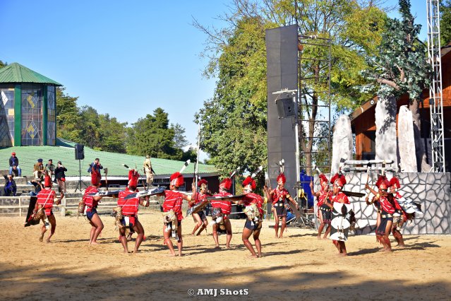 DSC_2150 Phom tribe performing a folk song with dance - Yinghyu Shangi Apai Homgmu Yubu Nyih.