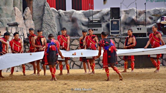 DSC_3051 Sumi Ki tribe performing their Top Spinning Game - Akhetsu Kukakeu.